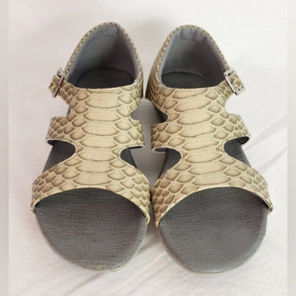 Footjoy Women's Size 7 Naples Leather Spikeless Golf Sandals Beige Open Toe
